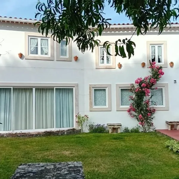 Casa da Tília, hotel v destinaci Caxarias