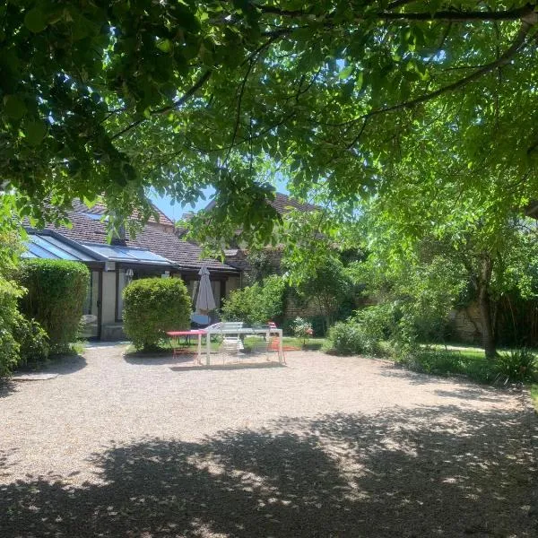 La Victoire de Noyers, hotel v destinaci Noyers-sur-Serein