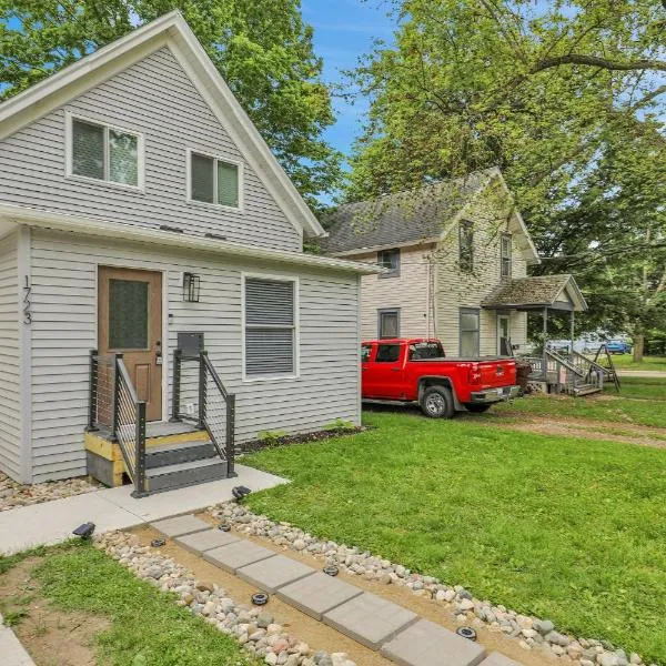 Modern 3BDRM Near Downtown & MSU, hotel v destinaci Lansing
