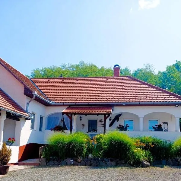 Harmony Vendégház Egerszalók, hotel v destinaci Egerszalók