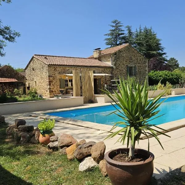 B&B La Taupinière Rustique table d'hôtes gastronomique, hotel en Mazeyrolles