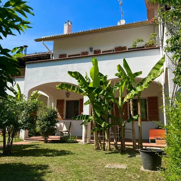 Denise B&B, hotel in Madonna Oca