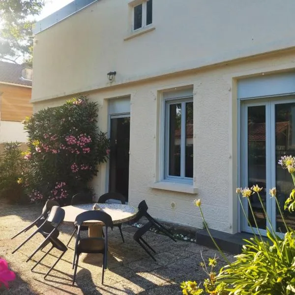 Pampounette, hotel in Saint-Brévin-lʼOcéan