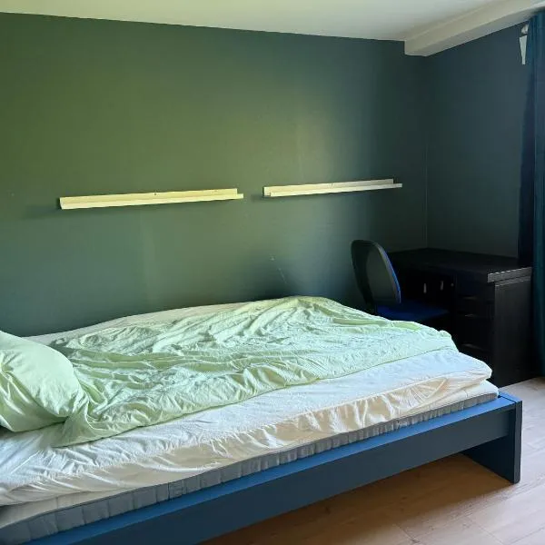 Fint soverom, 3 mins til T-bane, hotel v destinaci Høybråten
