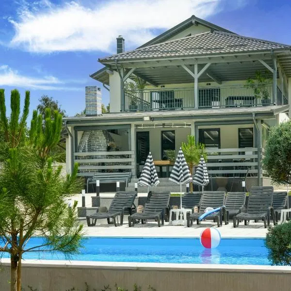 Casa Patry, hotel in Călimăneşti