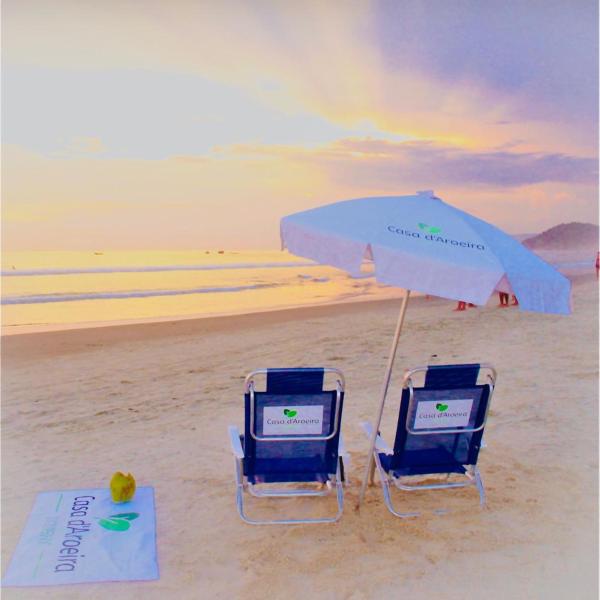 Casa d'Aroeira Residencial Boutique - Centro de Juqueí - Perto de Tudo - 2 quadras do Mar - Serviço de Praia - Roupa de Cama 600 fios algodão Egípcio - Tudo Novo - Estacionamento Interno - Cozinha - Consulte unidades com Ofurô Hidro e Cromoterapia