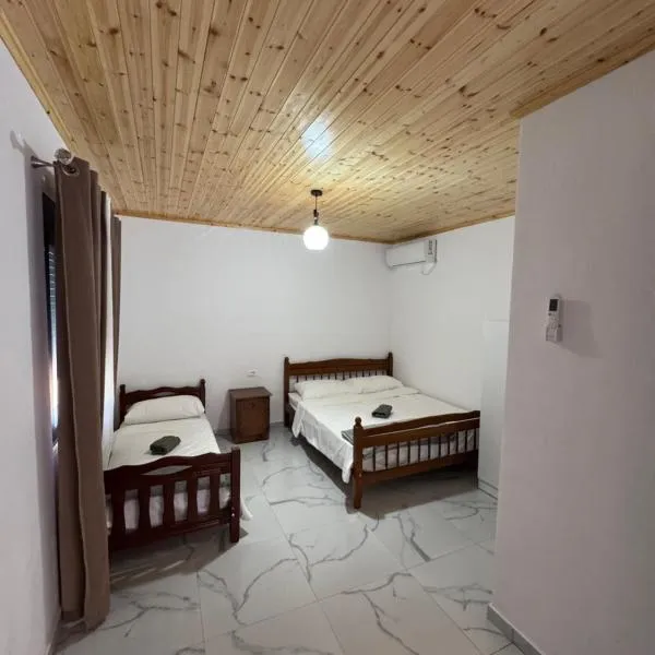 Xhoen Haven, hotel v destinaci Shkodër