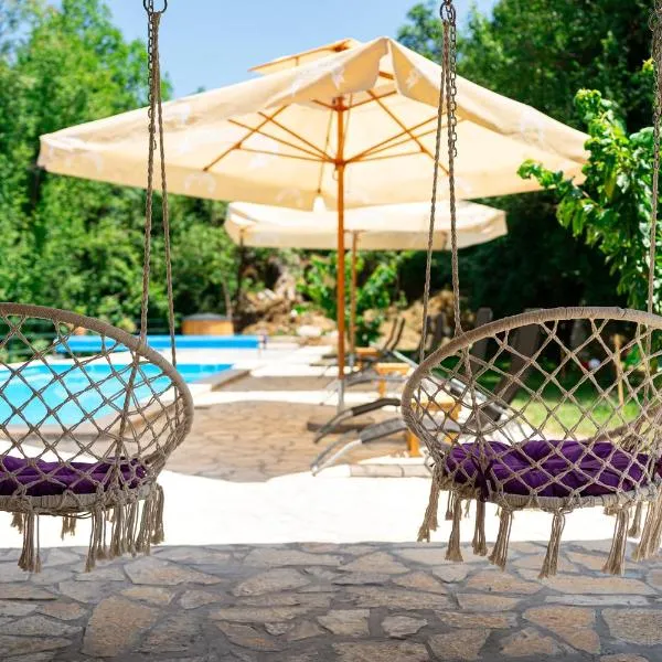 NAJ village, hotel v destinaci Cetinje