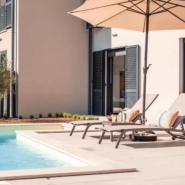Andrea Deluxe Apartment with Pool, hotel in Mali Lošinj
