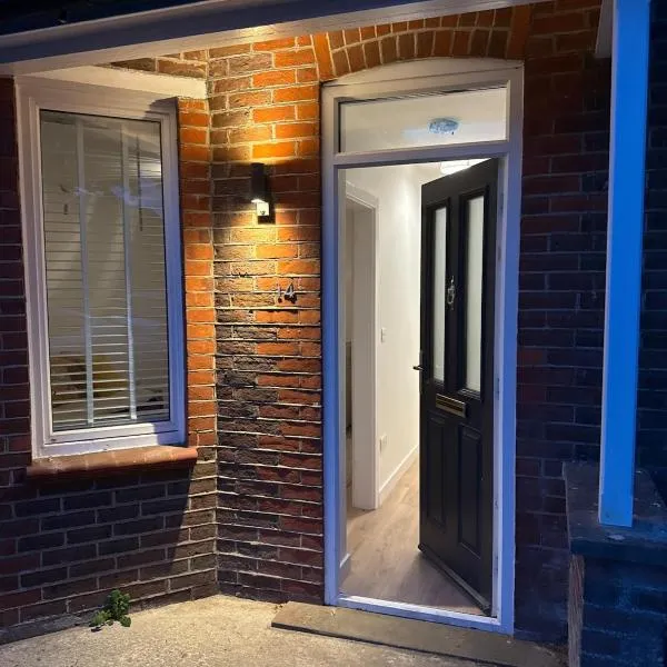 Spacious 4-Bedroom Home, hotel di Liss