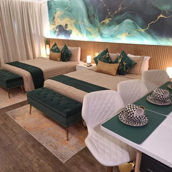 Emerald Luxe Lakeview 6 min to EPIC Universe, hotel in Orlando