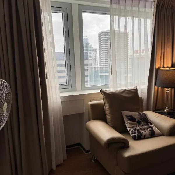 Ayala center with hotel amenities, hotel din Cebu