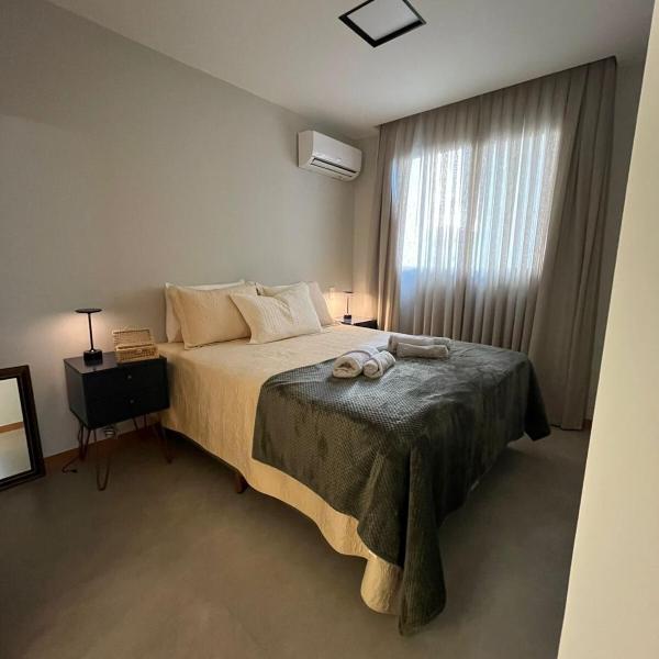 Apartamento moderno e bem localizado em Itapuã - Foto 2
