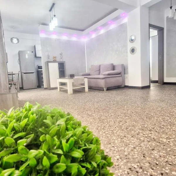 Ariana Luxury Apartament - Eforie Nord, hotel di Eforie Nord