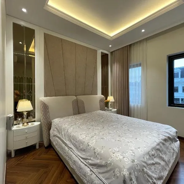 AA Luxury Housing, hotel i Hanoi
