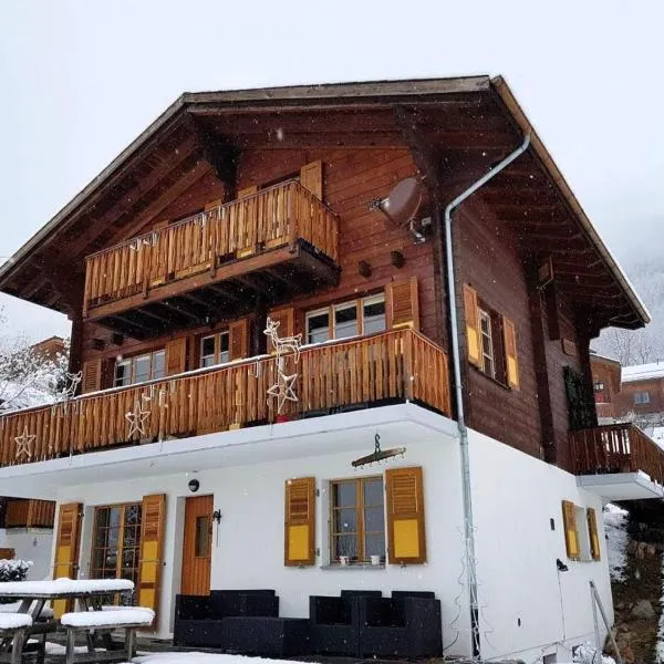 8p Chalet in the mountains near Fiesch ski area, hotel en Fiesch