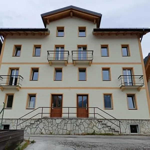 Tre Cime Apartments - monolocali, hotel v destinaci Auronzo di Cadore