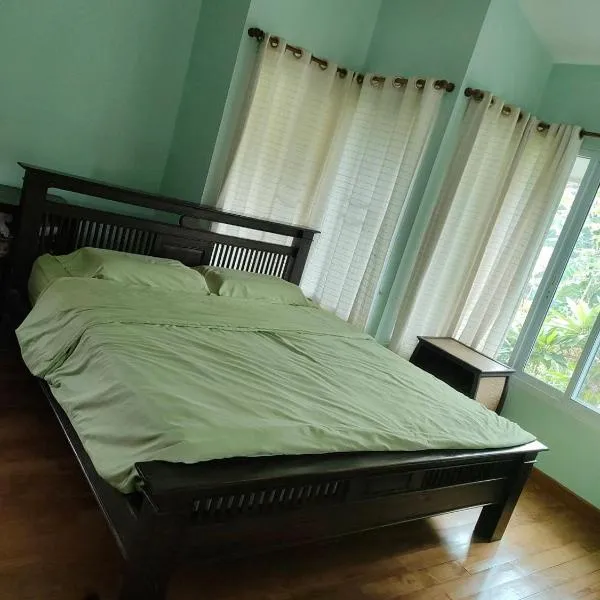 บ้านชยชิโต Chayachito Home Stay, hotel v destinaci Ban Mo