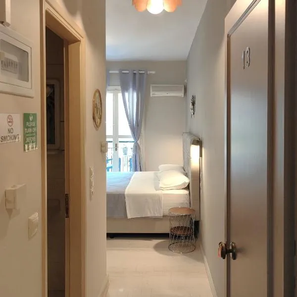 Marinos seaside studios & aparts, готель у місті Порос