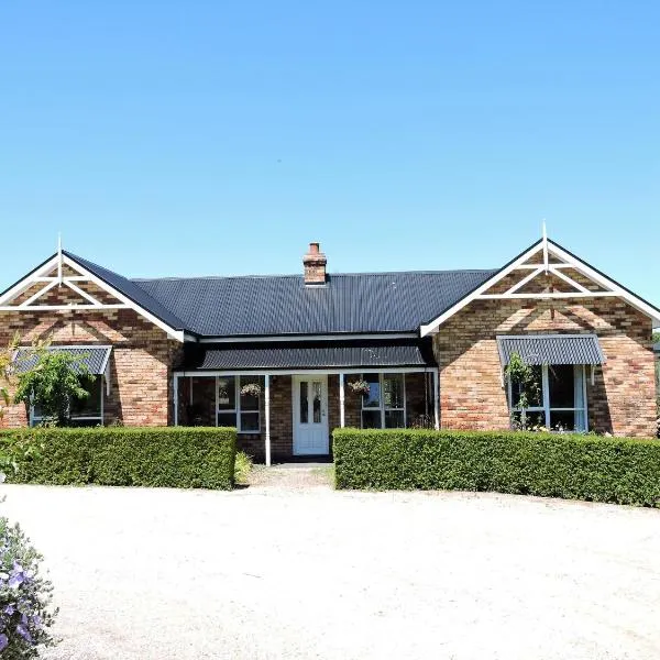 Hazelcreek Cottages, hotel in Exeter