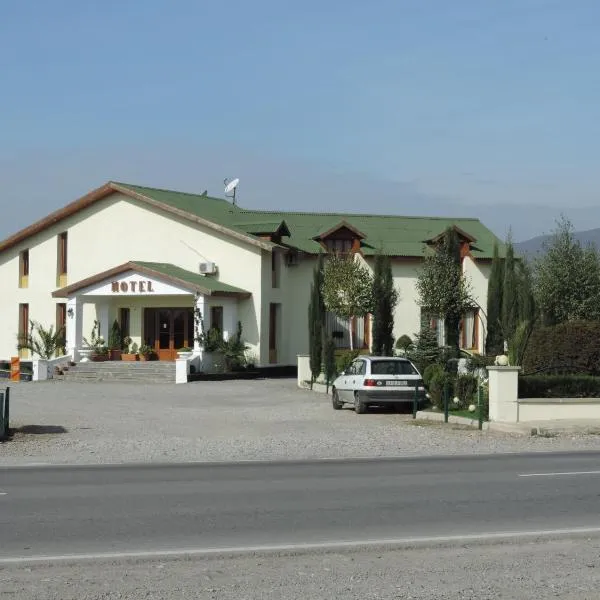 Hotel Emocia, hotel in Chʼardakhi