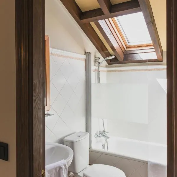 Apartamentos Villa de Potes, hotel u gradu Potes