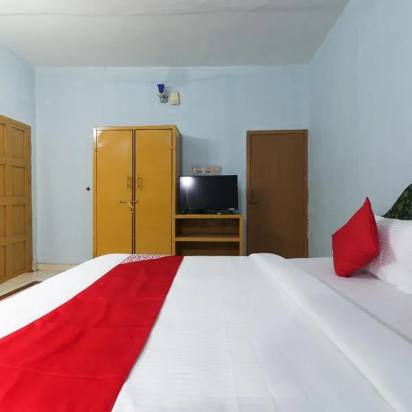 Hotel O Sandhra Apartments, hotel v destinaci Pūvār