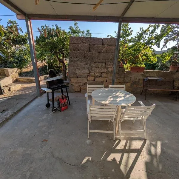 Casa Aurora Family - Nel cuore del Salento, hotel in Scorrano