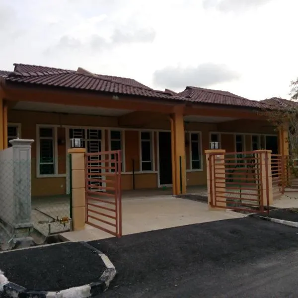 Lynn Homestay Jitra, готель у місті Джітра