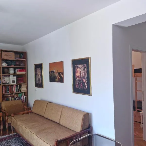 Golden Bay Apartment, hotel v destinaci Kotor