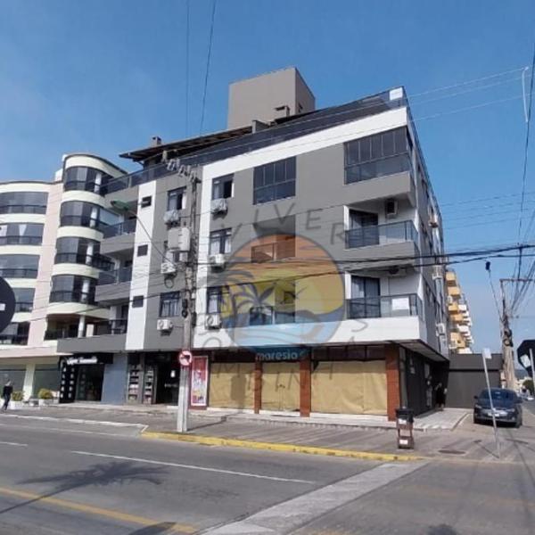 Apartamento na Avenida da Praia Zona Central ao Lado de Comércio em Geral com 02 Dormitórios