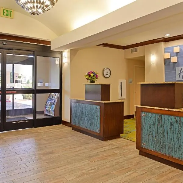 Holiday Inn Express Fresno River Park Highway 41 by IHG, hotel v destinaci Fresno