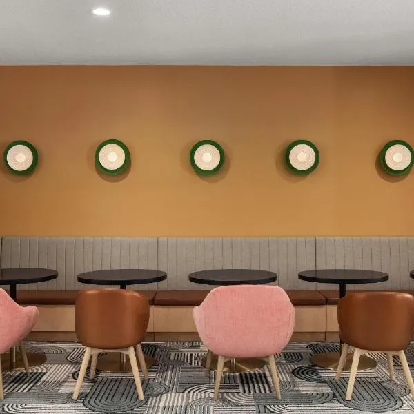 EVEN Hotel Orlando International Airport by IHG, khách sạn ở Orlando