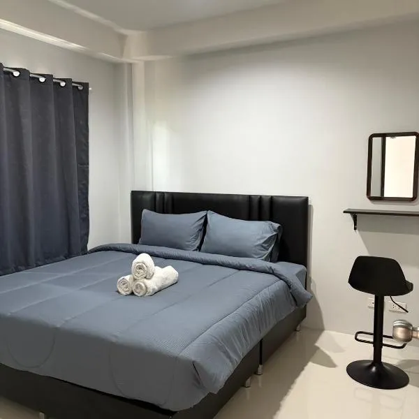 GN House Bangtao, ξενοδοχείο σε Ban Thalat Choeng Thale