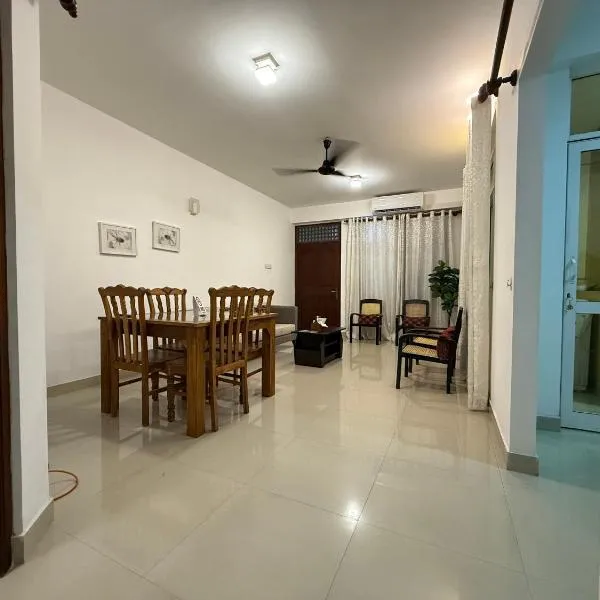 Skylar apartment, hôtel à Kalubowila West