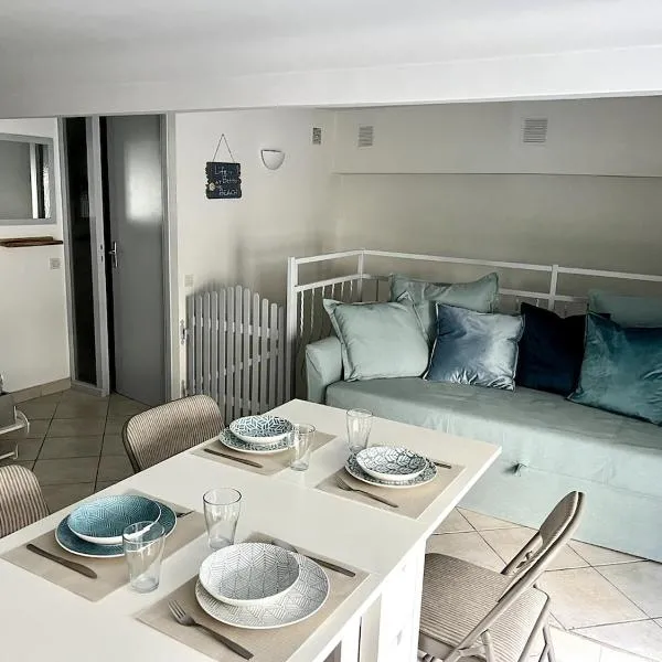 Cozy apartement near the beach with with Aircon, hotel em Nice
