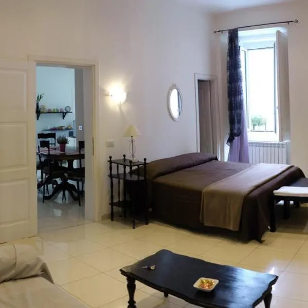 Flora Rooms, hotel em Campodipietra