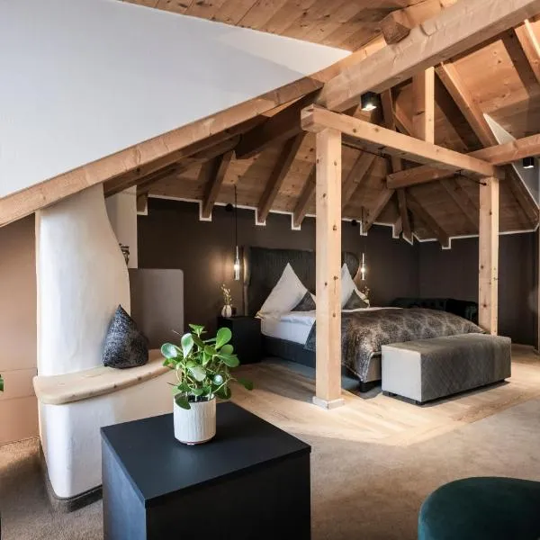 Alpstay - Hotel Acadia - Adults Mountain Home, hotel in Selva di Val Gardena