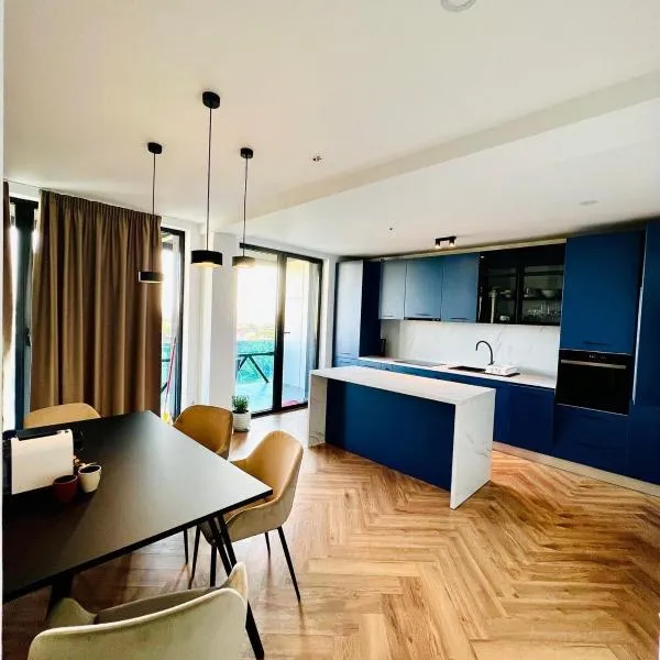 Panoramic Blue, hotel in Tăuţii Măgheruş