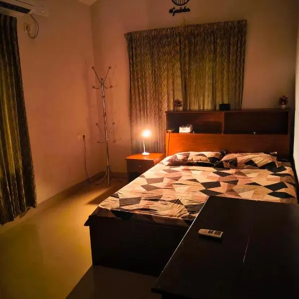 Gripzy Serene Abode-Kazhakuttam, hotel en Thiruvananthapuram