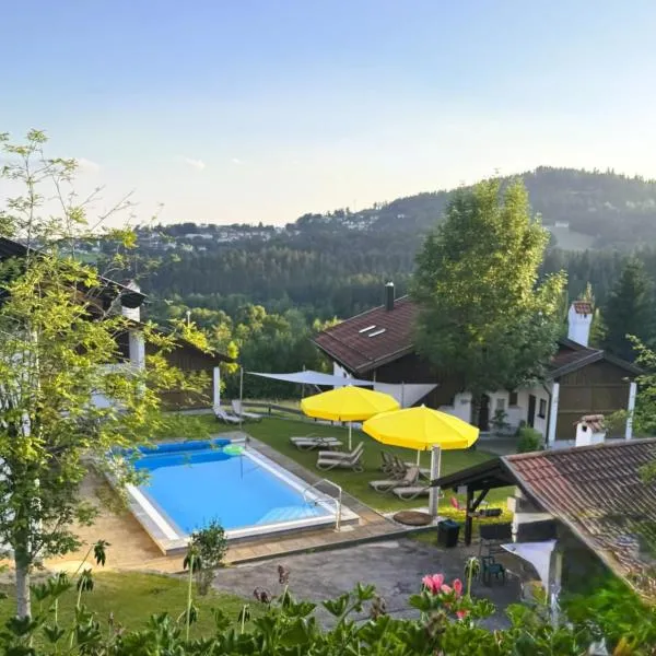 Ferienwohnung WaldGlück mit Pool & Sauna, отель в городе Хауценберг