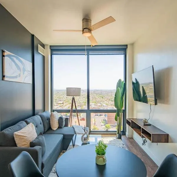 Detailed 2BD, HighRise DT, Pool, Gym, Parking, Sleeps 5, hotel v destinaci Phoenix