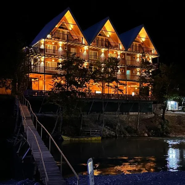 Ronis Place, hotel v destinaci Shkodër