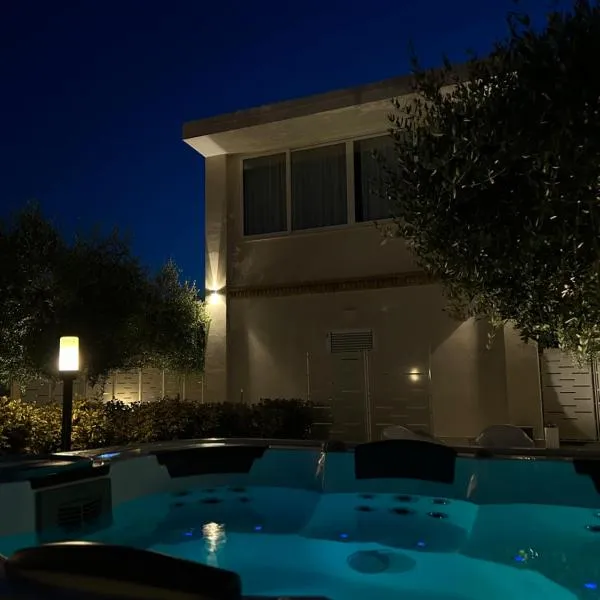 La Depèndance Luxury Rooms, hotel v destinaci Francavilla al Mare