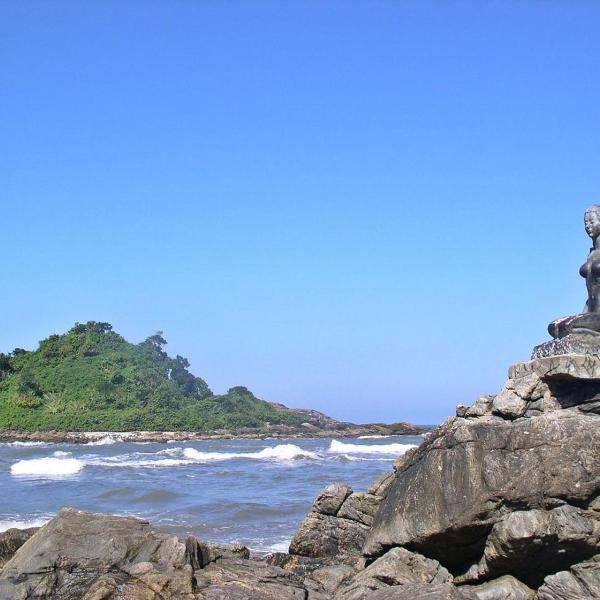 Casa à beira mar com piscina e churrasqueira - Foto 4