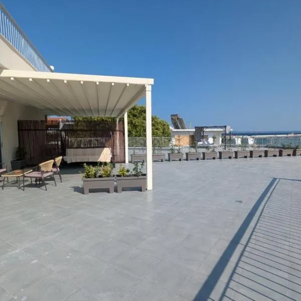 Beachfront Apartment, hotel v destinácii Nea Moudania