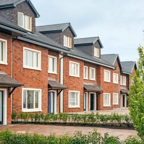 Spacious, modern room for families in a shared family home, hotel v destinaci Dublin