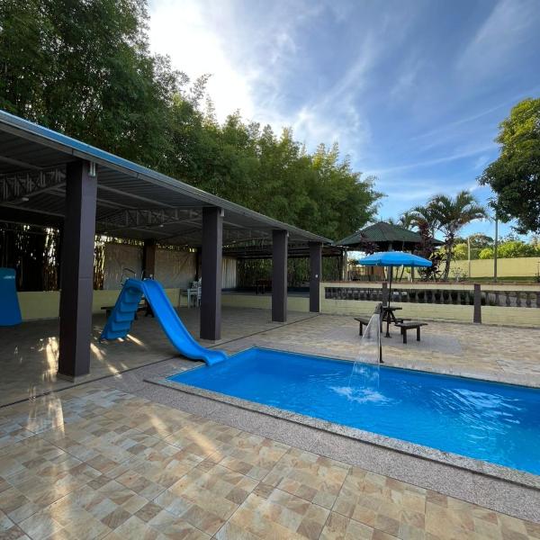 Refúgio Perfeito com piscina, campo de futebol e parquinho - Foto 4
