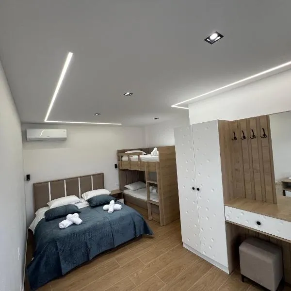 Adriatik Guesthouse, hotel v destinaci Përmet