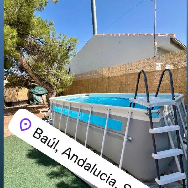 Casa Rural Los Laureles, hotel in Baúl